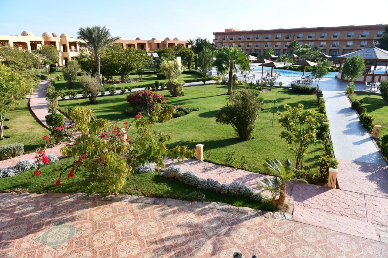 Wadi Lahmy Azur Resort - Soft All-Inclusive Abū Ghuşūn Buitenkant foto